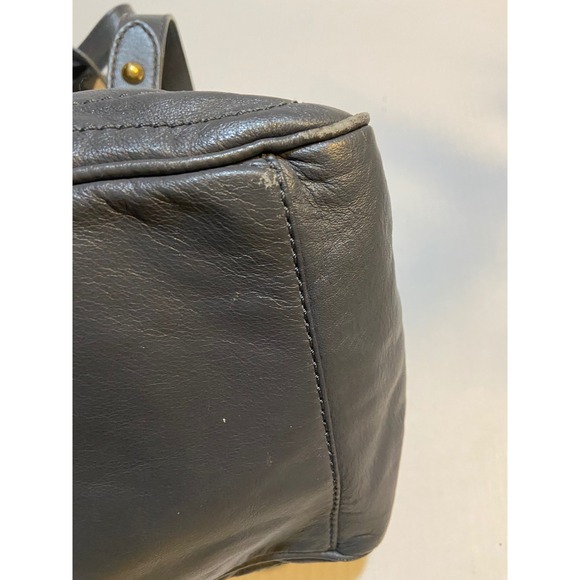 Marc Jacobs Petal to the Metal Natasha Gray Leather Shoulder Bag - Picture 10 of 14